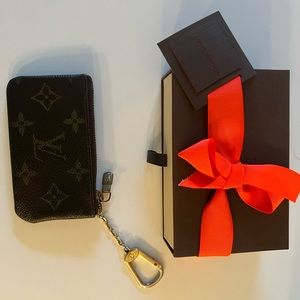 LV key pouch